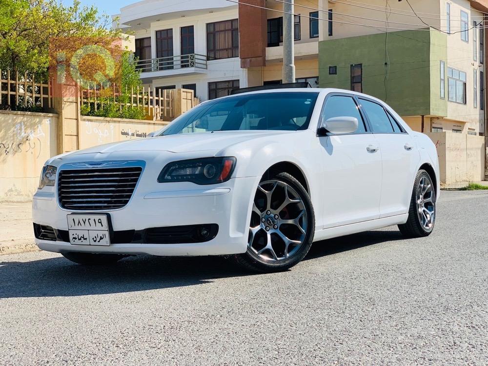 کرایسلەر 300